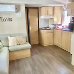 Camping Tiny House, Mobilhome 6 Personnes Au Port De Vendres