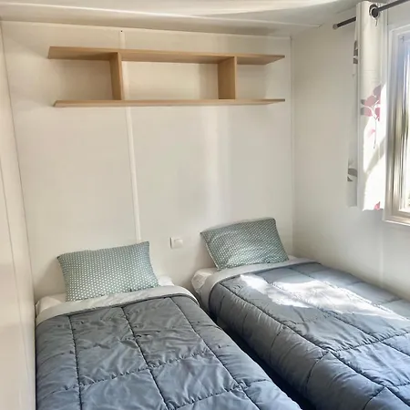 Camping Tiny House, Mobilhome 6 Personnes Au Port De