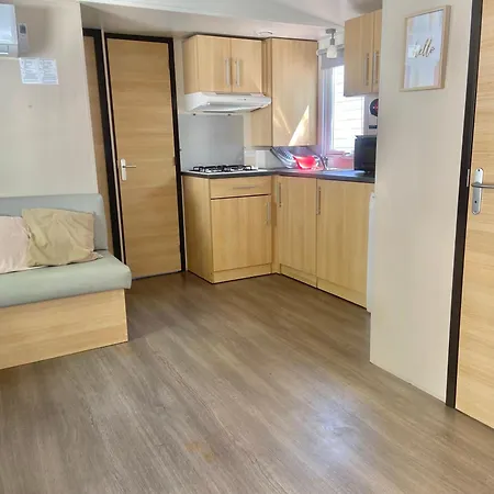 Tiny House, Mobilhome 6 Personnes Au Port De Camping